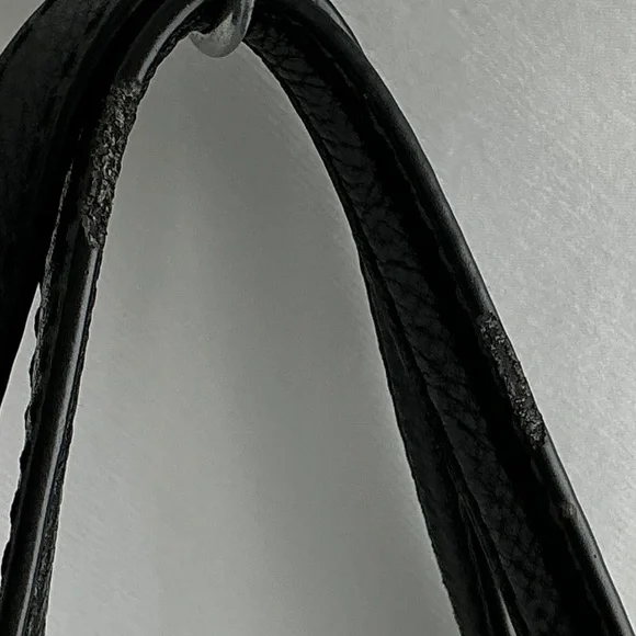 Michael Kors Tote Bag - Picture 13 of 16